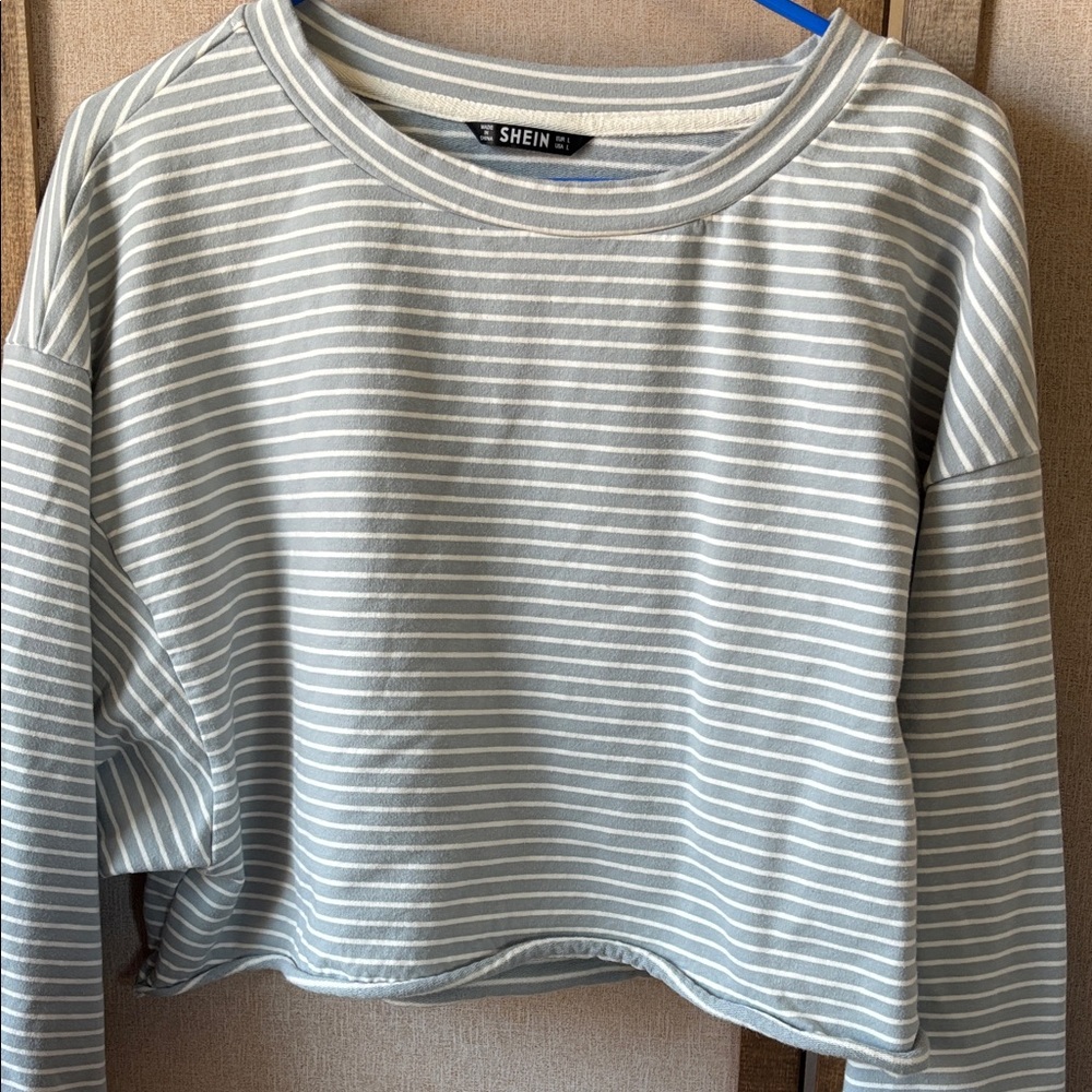 FINAL MARKDOWN SHEIN Gray Striped Long Sleeve crop Top large